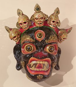 Mahakala tanssinaamio (maalattua puuta)